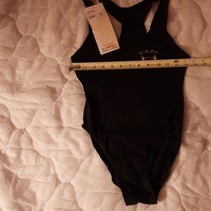 NEW GIRLS GOLDS GYM BODYSUIT, TANK, SMALL/ XS, BLACK, GOLD.